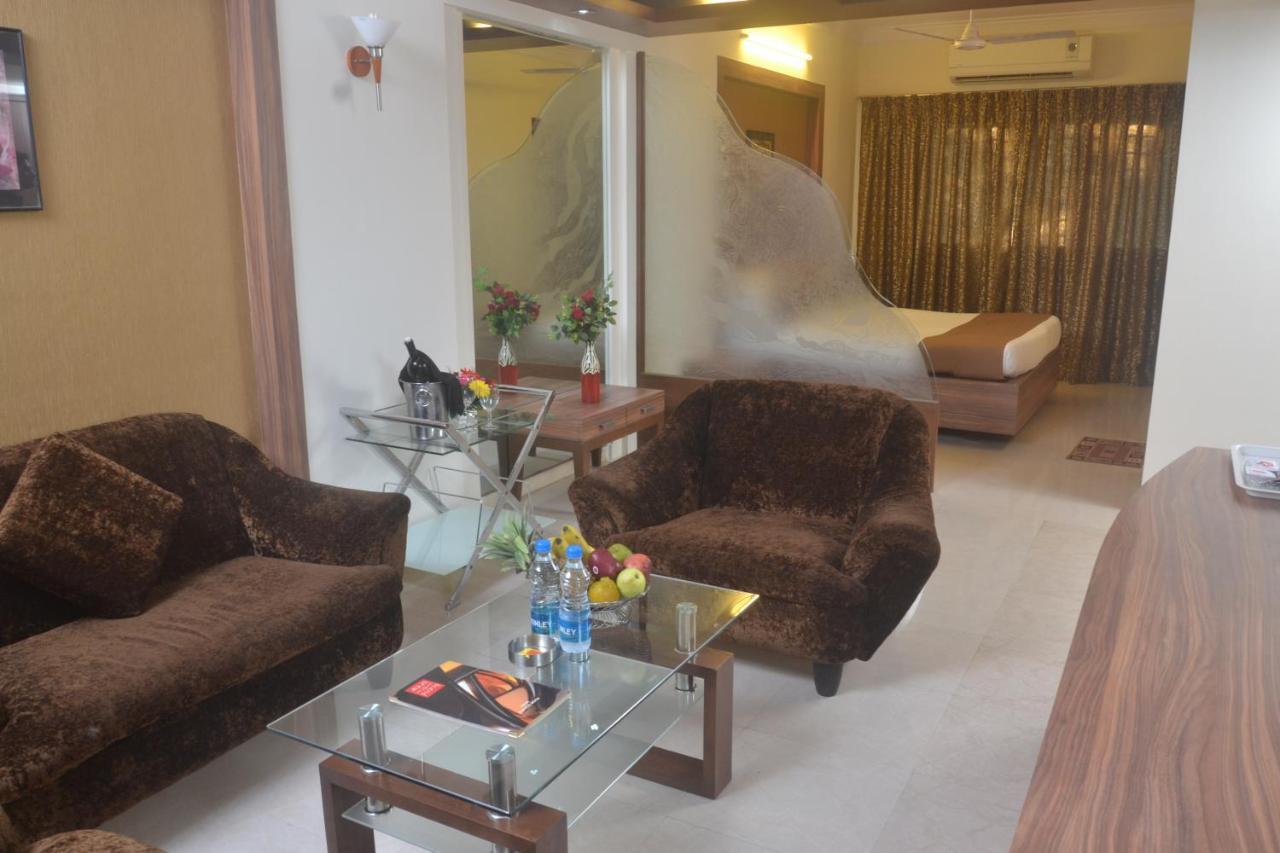 Hotel Plaza Bombay Extérieur photo