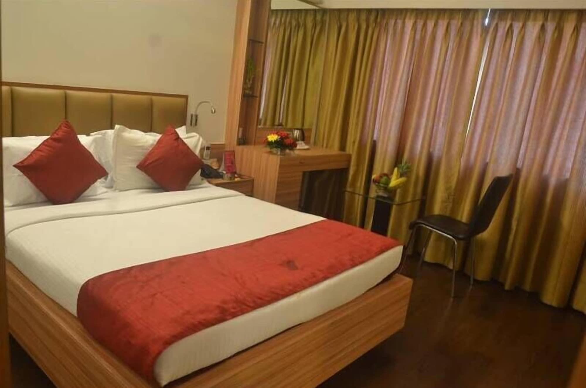 Hotel Plaza Bombay Extérieur photo