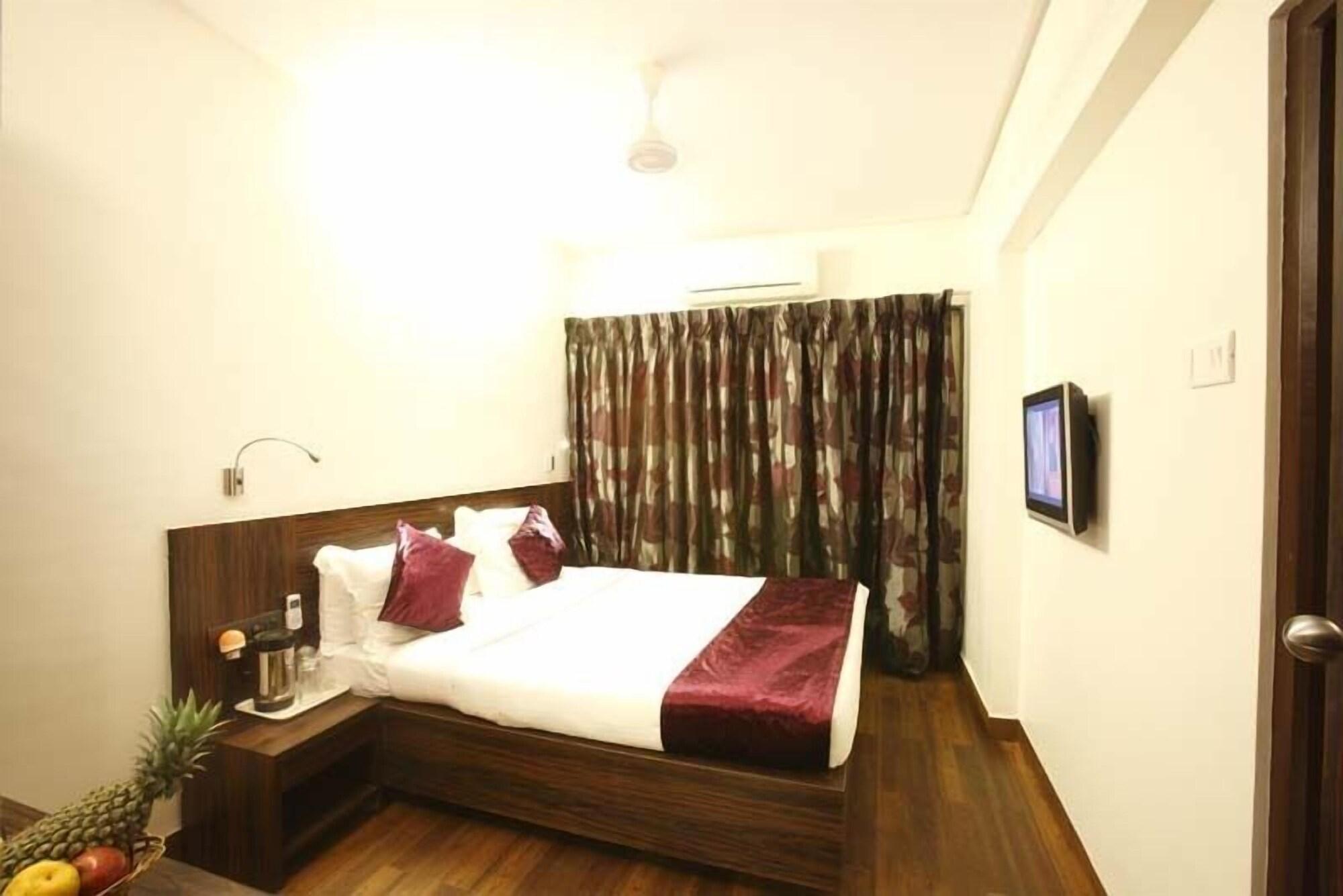 Hotel Plaza Bombay Extérieur photo