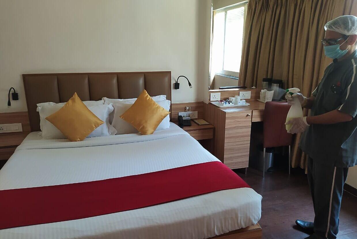 Hotel Plaza Bombay Extérieur photo