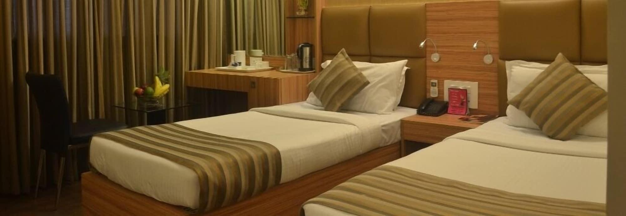 Hotel Plaza Bombay Extérieur photo