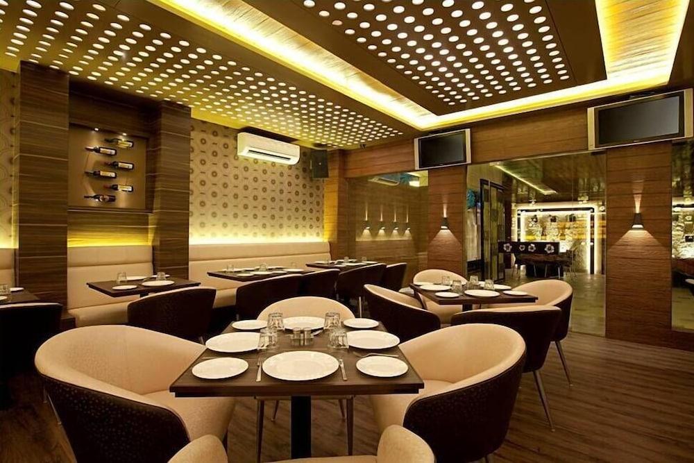 Hotel Plaza Bombay Extérieur photo