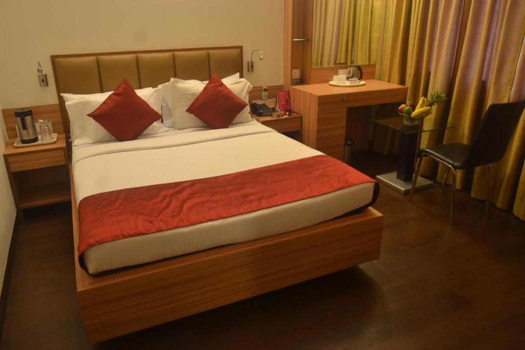 Hotel Plaza Bombay Extérieur photo