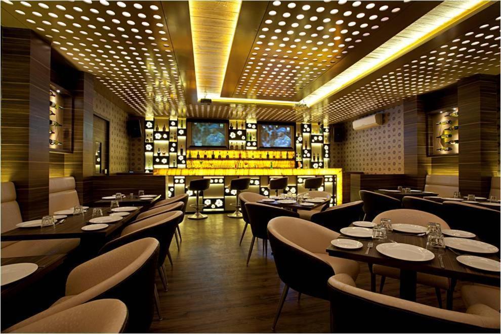 Hotel Plaza Bombay Extérieur photo